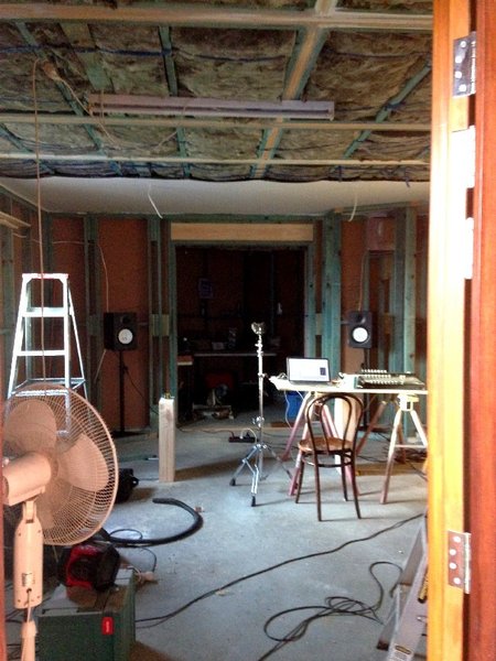 Soundman--Modular-inside-out-ceiling--206--Partly-complete-fabric--recording-studio-construction.jpg