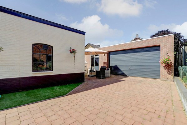garage_exterior.jpg