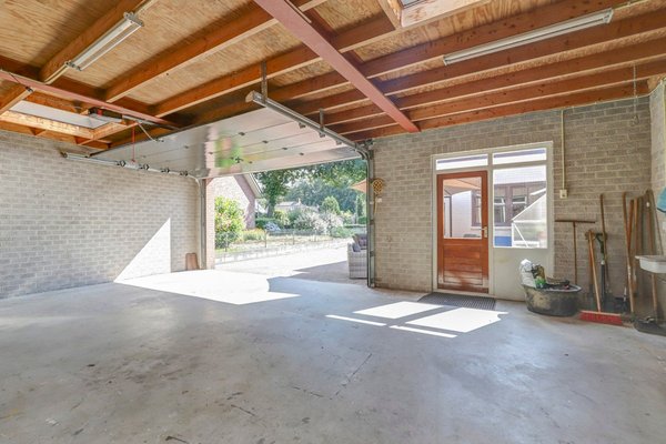 garage_interior_2.jpg